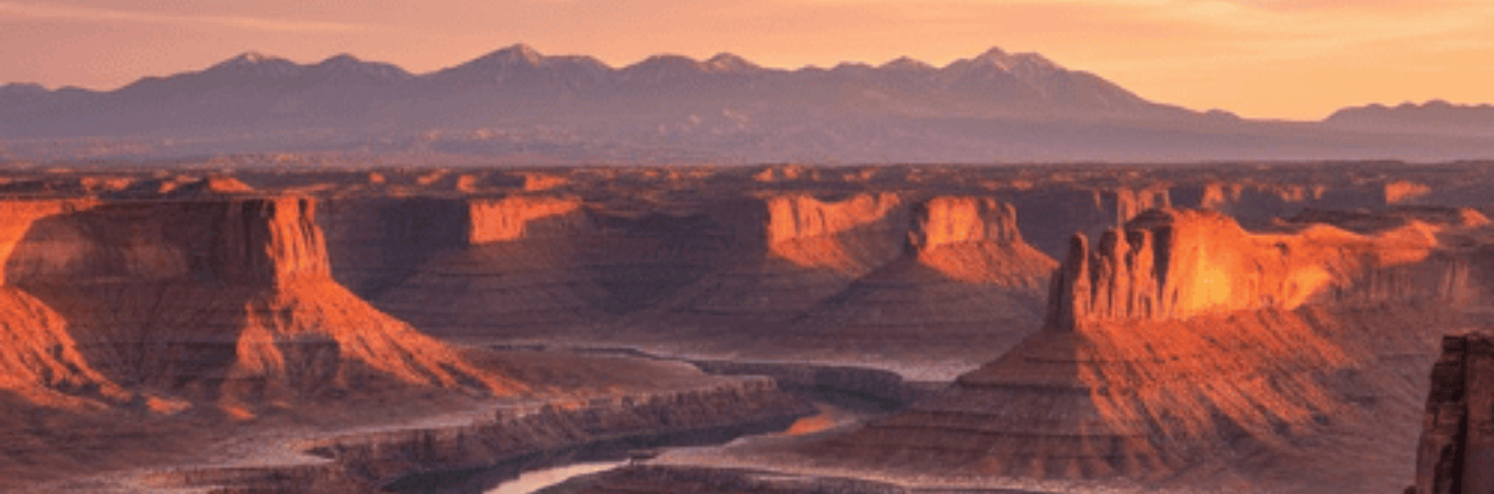 Sunset Mesa in Moab: Golden Ridges, Evening Glow & Your Tiny Home Basecamp