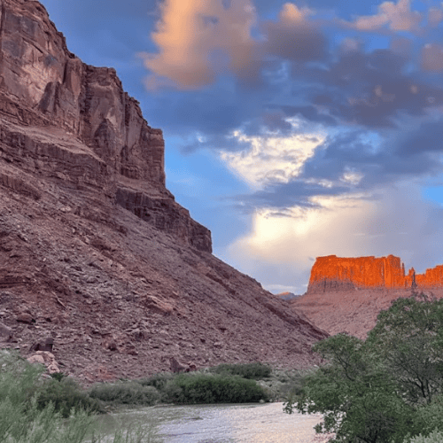 Canyonlands in Moab: Endless Horizons, Deep Time & Your Tiny Home Basecamp